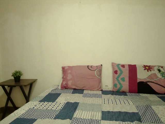 emmaherby1's BongaCams show and profile