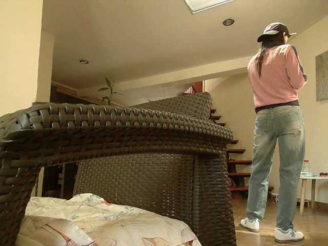 emmaherby1 live cam profile