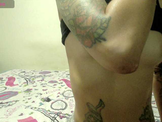 emmaherby1's BongaCams show and profile