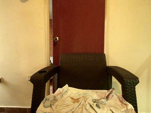 emmaherby1's BongaCams show and profile