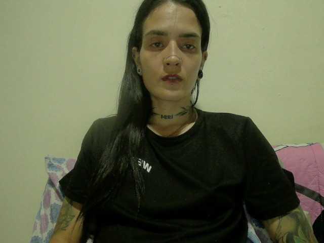 emmaherby1's BongaCams show and profile