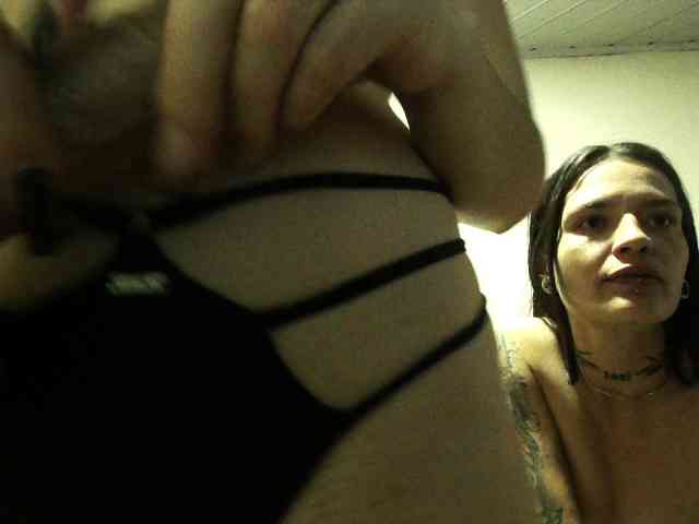 EmmaHerby1 webcam
