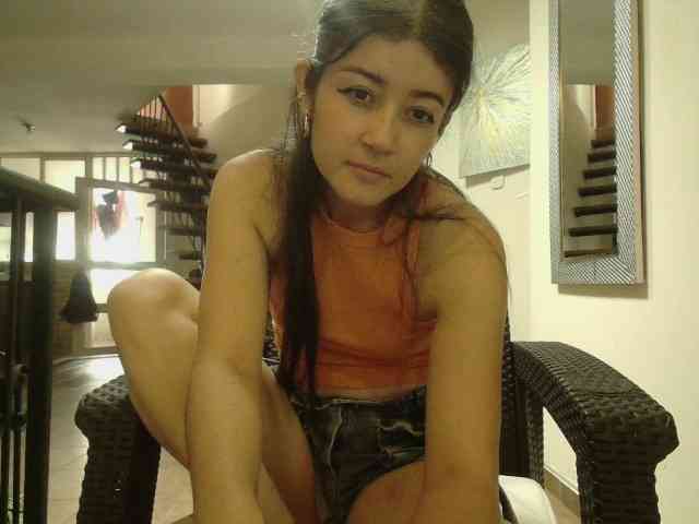 EmmaHerby1 webcam