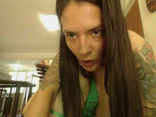 EmmaHerby1 webcam