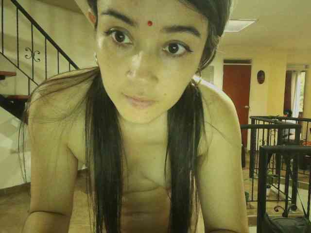 EmmaHerby1 webcam