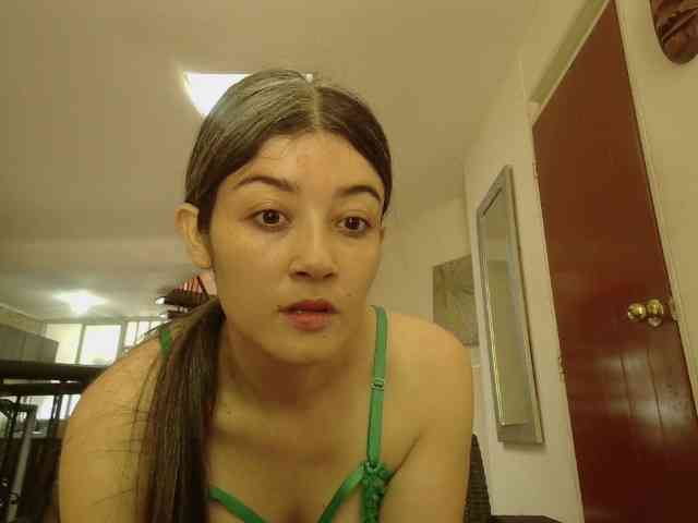 EmmaHerby1 webcam
