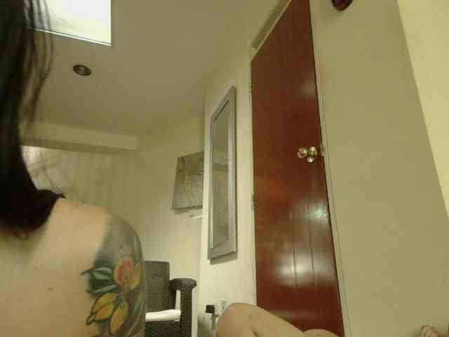 EmmaHerby1 webcam