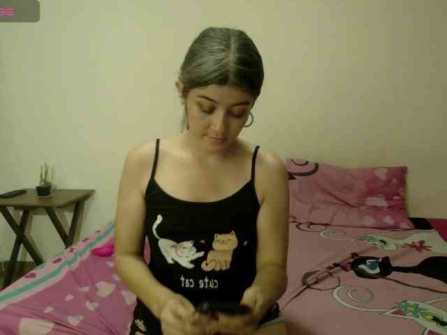 EmmaHerby1 webcam