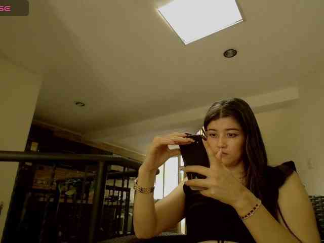 EmmaHerby1 webcam