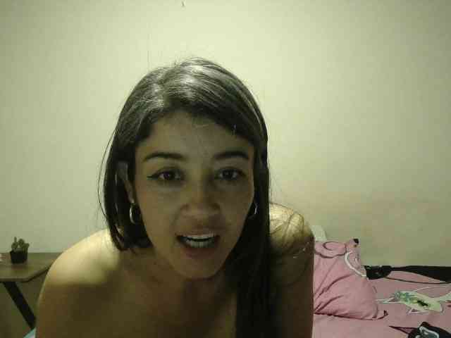 EmmaHerby1 webcam