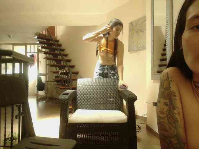 EmmaHerby1 webcam