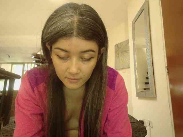 EmmaHerby1 webcam