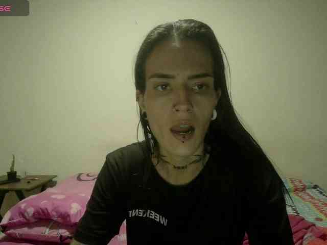 EmmaHerby1 webcam