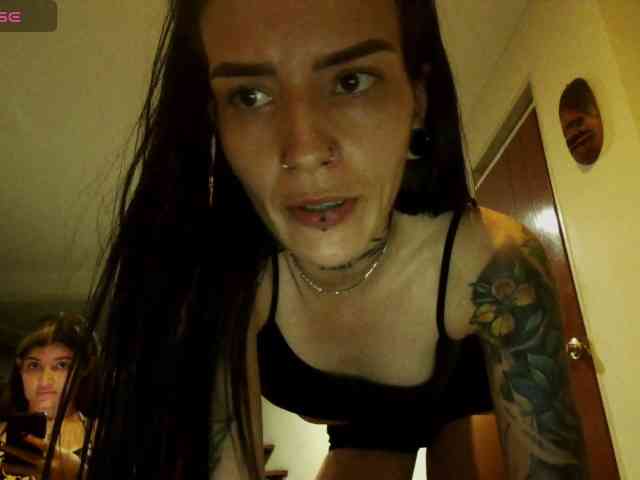 EmmaHerby1 webcam