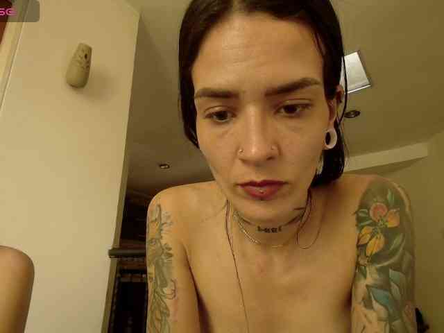emmaherby1 Live Webcam on BongaCams