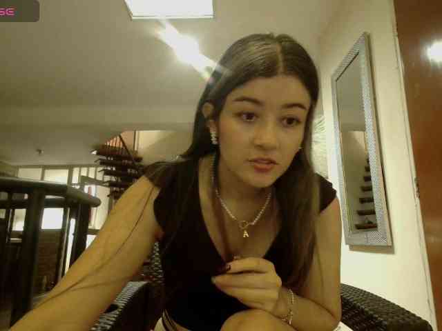 EmmaHerby1 webcam