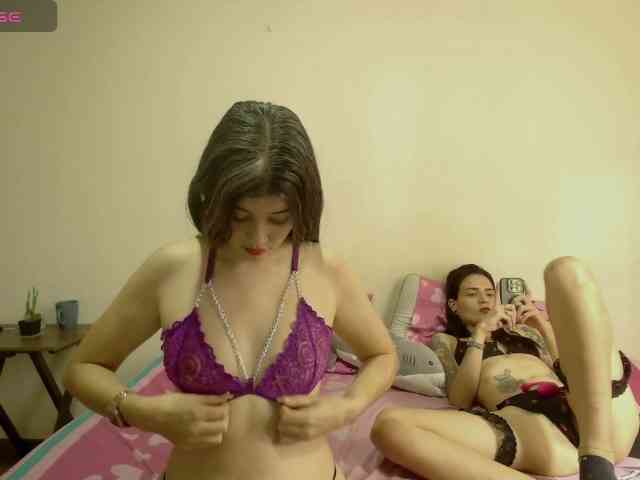 EmmaHerby1 webcam