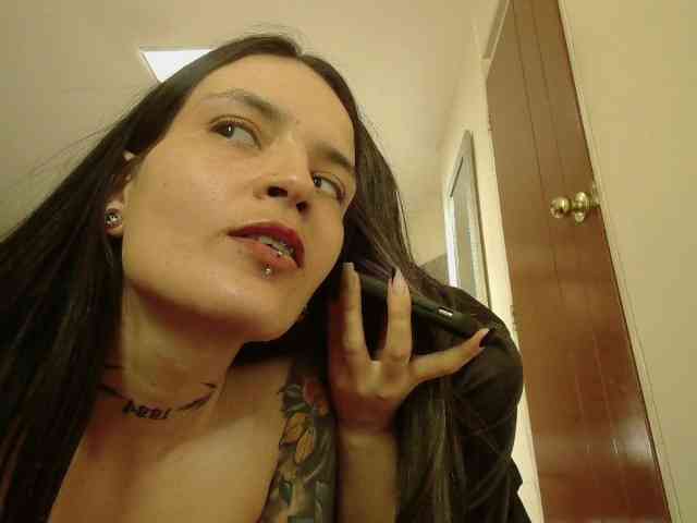 EmmaHerby1 webcam