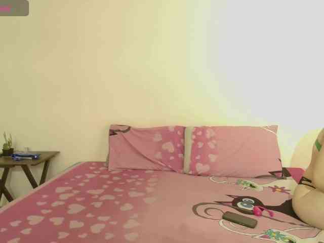 EmmaHerby1 webcam