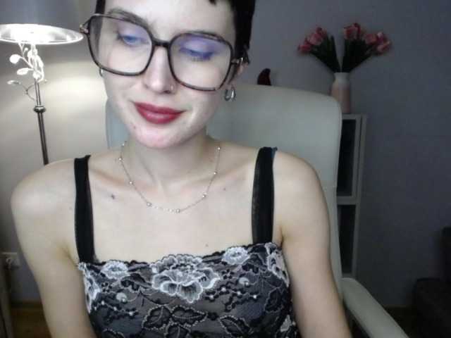 soft-sarah's BongaCams show and profile