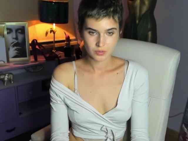 Soft-Sarah webcam