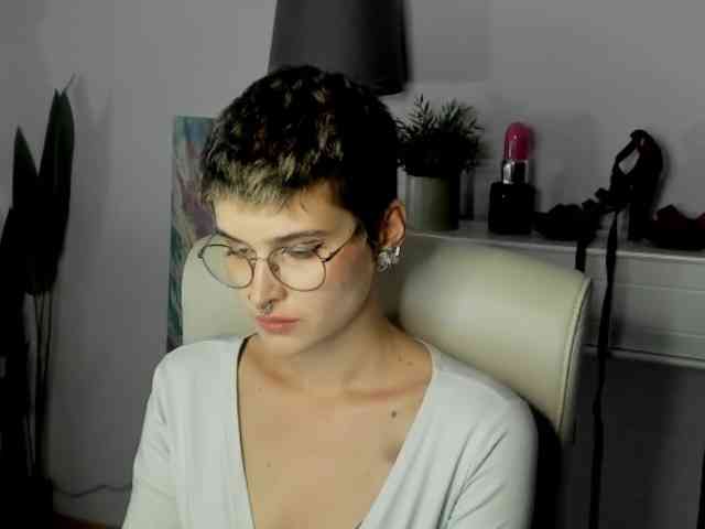 Soft-Sarah webcam