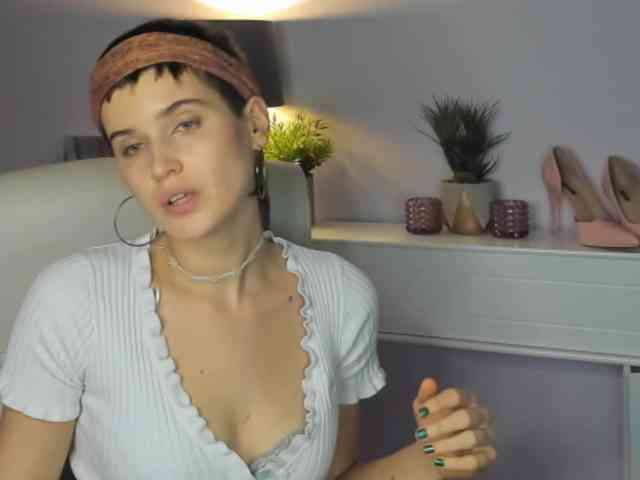 Soft-Sarah webcam