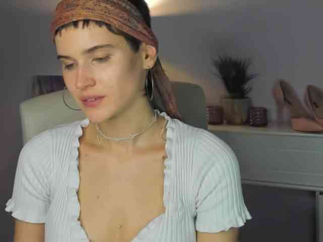 Soft-Sarah webcam