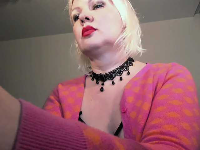 i-am-angela's BongaCams show and profile