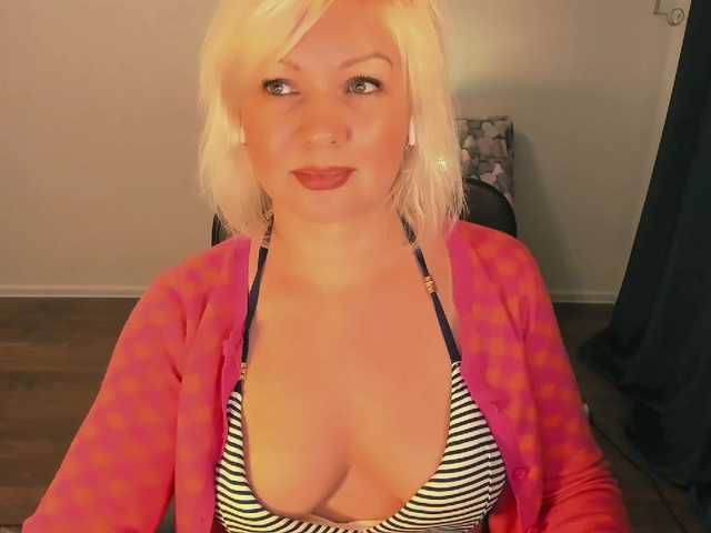 i-am-angela's BongaCams show and profile