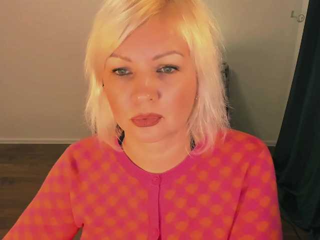 i-am-angela's BongaCams show and profile