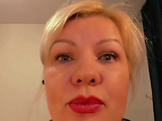 i-am-angela's BongaCams show and profile