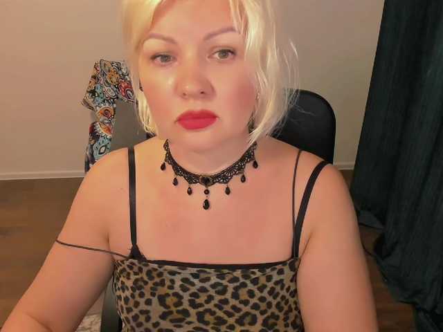 i-am-angela's BongaCams show and profile