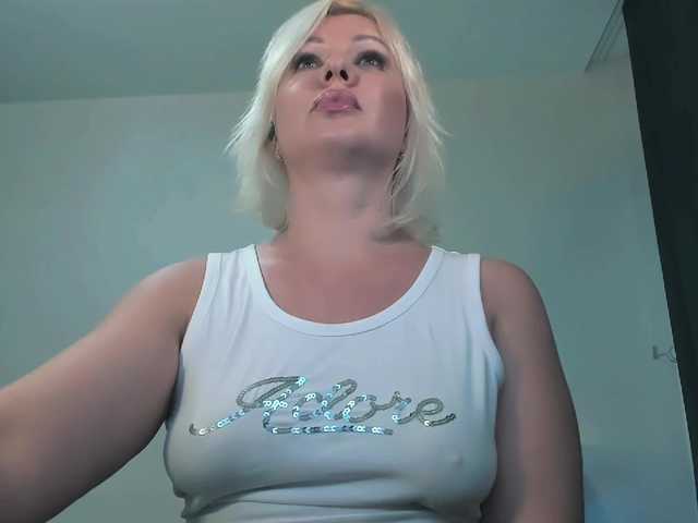 i-am-angela's BongaCams show and profile