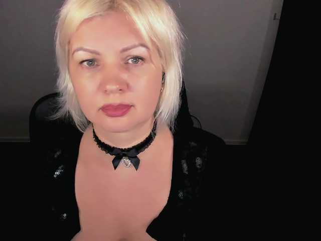 i-am-angela's BongaCams show and profile