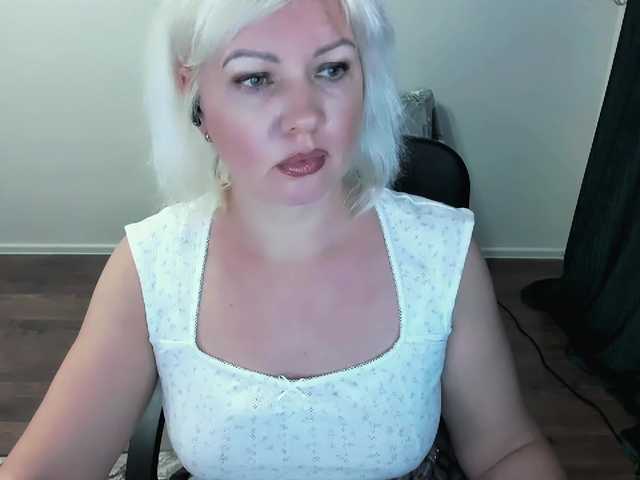 i-am-angela's BongaCams show and profile