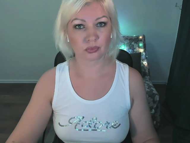 i-am-angela's BongaCams show and profile