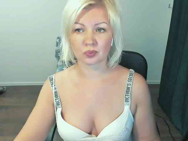 AngelaAngela webcam