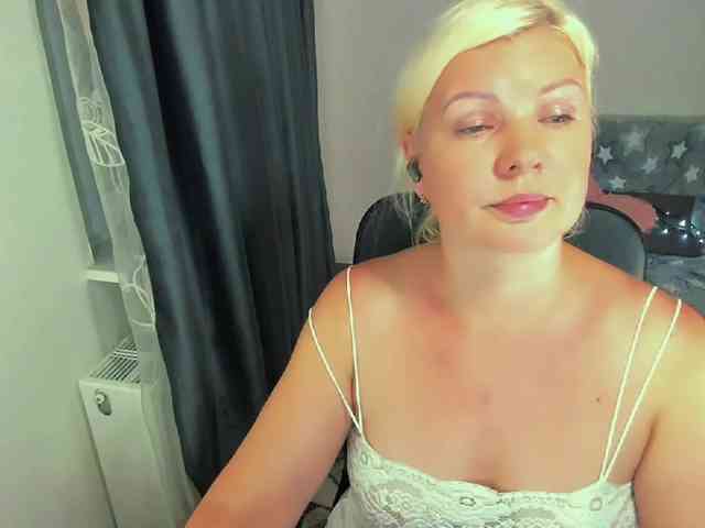 AngelaAngela webcam