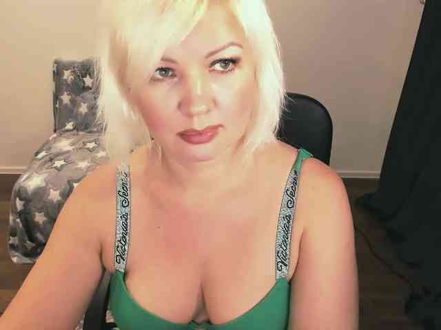 AngelaAngela webcam