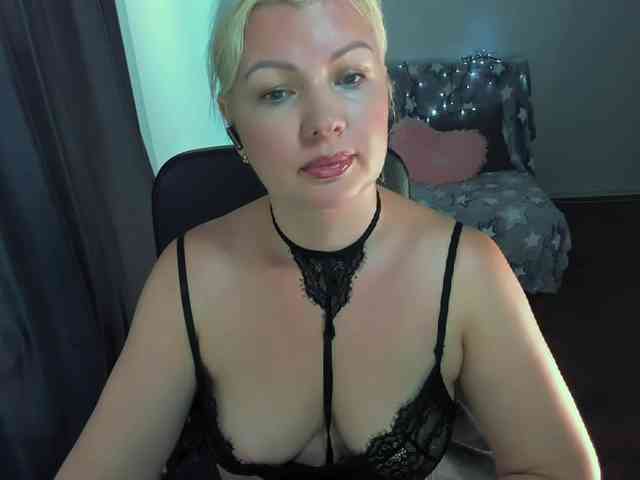 AngelaAngela webcam