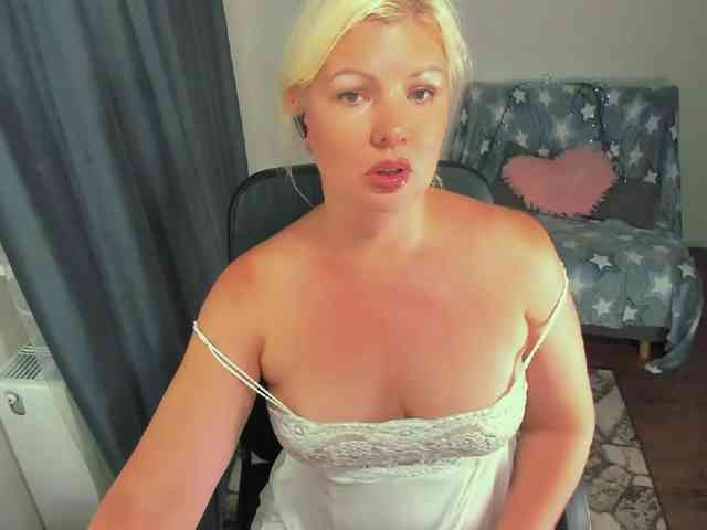 AngelaAngela webcam