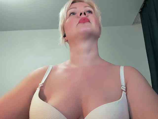 AngelaAngela webcam