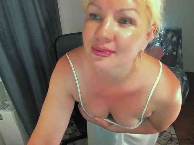 AngelaAngela webcam