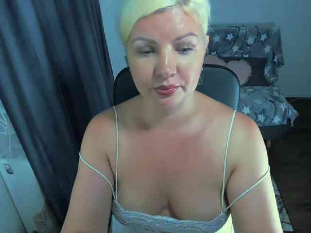 AngelaAngela webcam