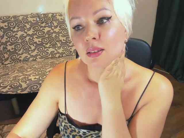 AngelaAngela webcam