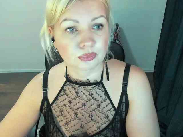 AngelaAngela webcam