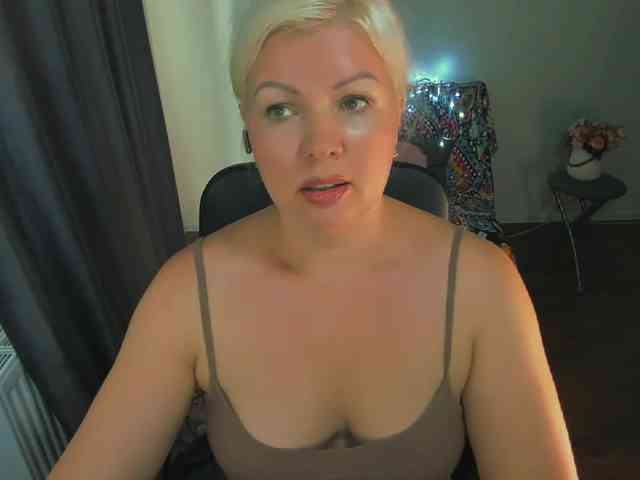 AngelaAngela webcam