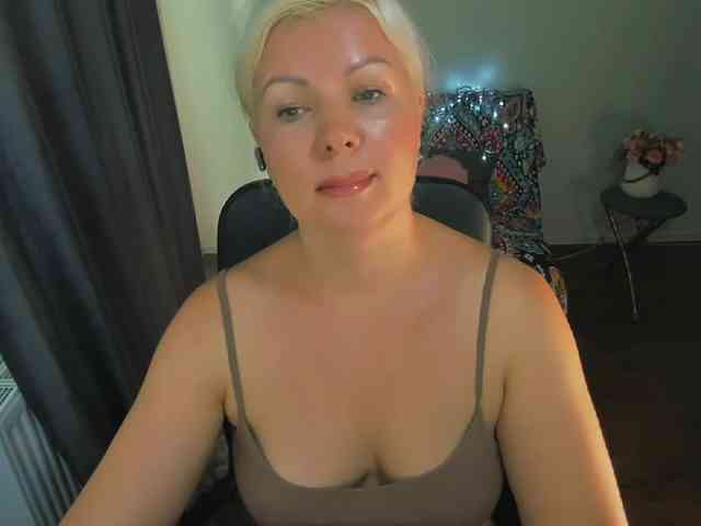 AngelaAngela webcam