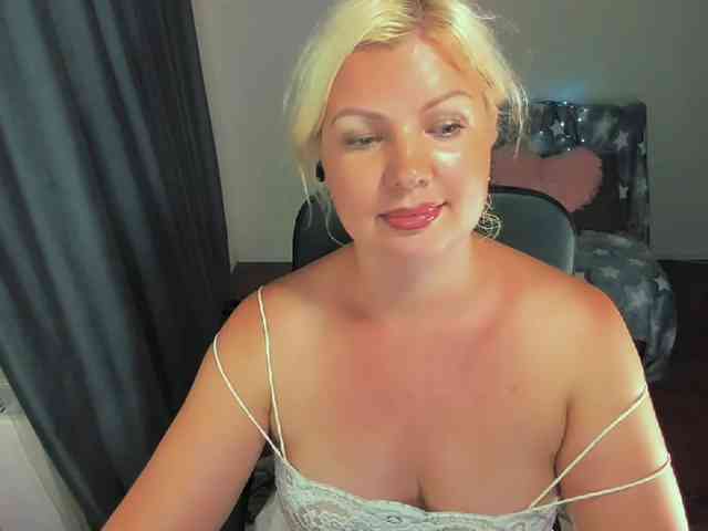 AngelaAngela webcam